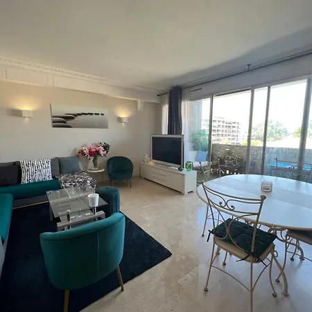 130m2 De Standing, 5min Plages Et Stade, Parking Gratuit, 5e Et Dernier Etage Avec Ascenseur, Vue Montagne Appartamento *