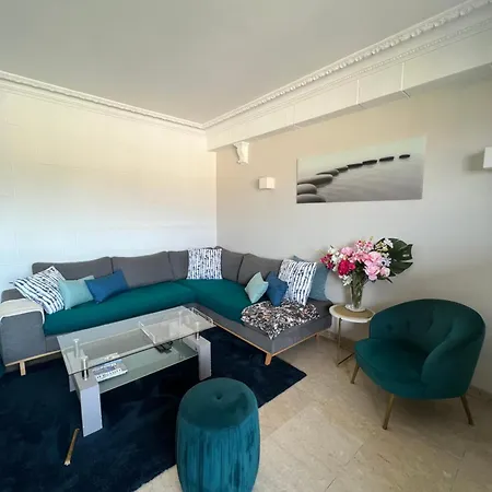 130m2 De Standing, 5min Plages Et Stade, Parking Gratuit, 5e Et Dernier Etage Avec Ascenseur, Vue Montagne * Marsiglia